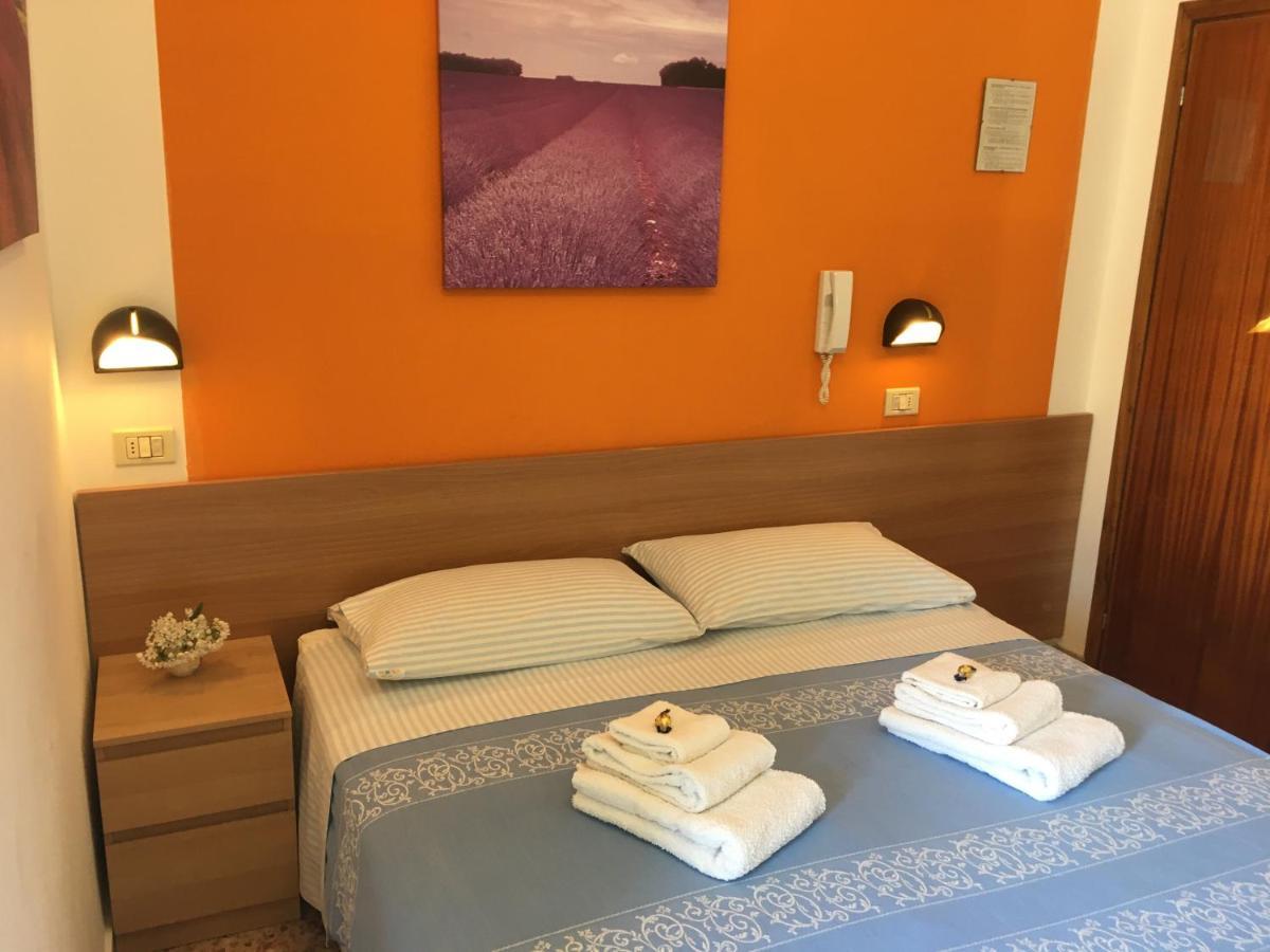 Hotel Villa Rinaldini Rimini Ngoại thất bức ảnh