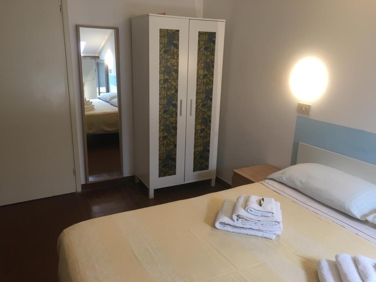 Hotel Villa Rinaldini Rimini Ngoại thất bức ảnh